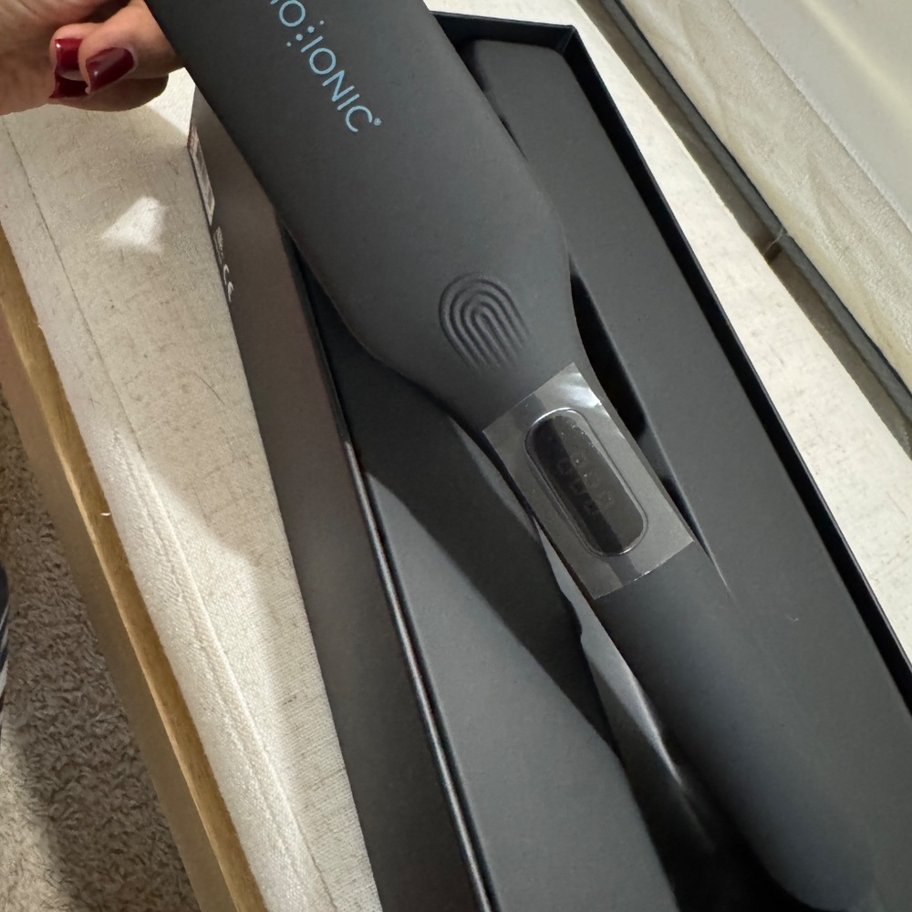 BioIonic OnePass Styling Iron - Picture 3 of 5